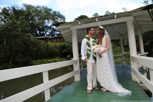 Haiku Gardens Wedding photos Oahu by Pasha www.BestHawaii.photos 123120160091  